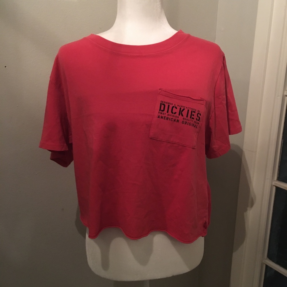 NWT Red Dickies Crop T-Shirt w/Black Logo. XL